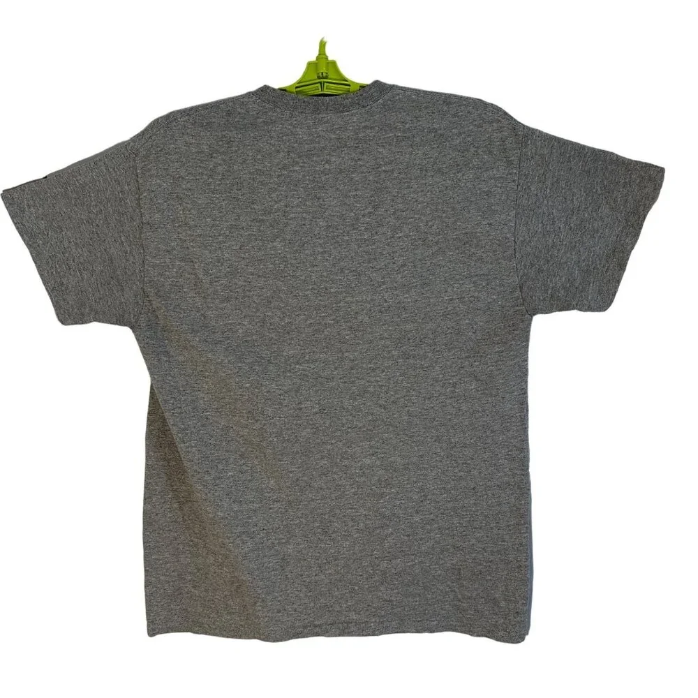 Gildan Heavy Cotton Christmas Holiday Graphic Tee M Grey Short Sleeve T-Shirt - Picture 2 of 8